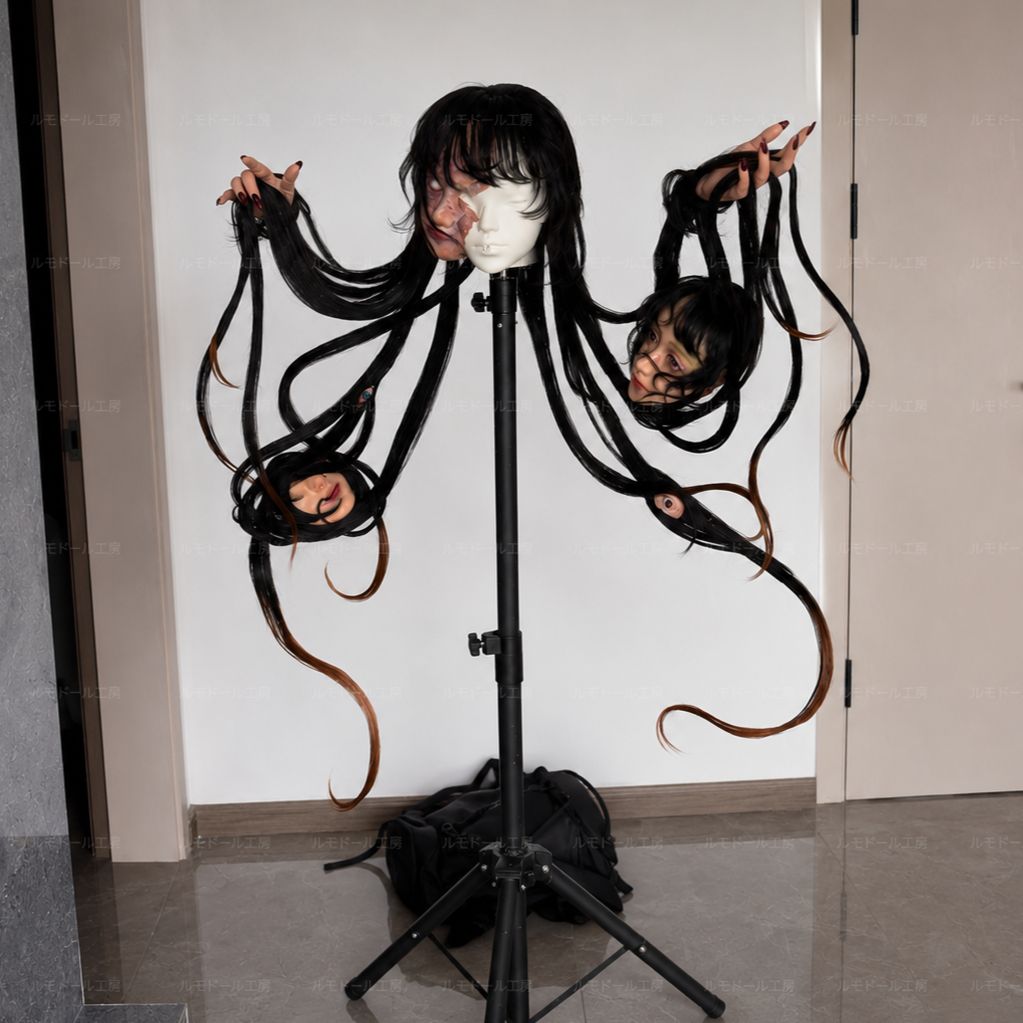 コスプレウィッグ 富江 風 伊藤潤二 風 分裂形態 ホラー グロテスク ロングヘア ブラック 分裂顔付き 撮影専用 アート系 男女兼用 ハンドメイド 一点物