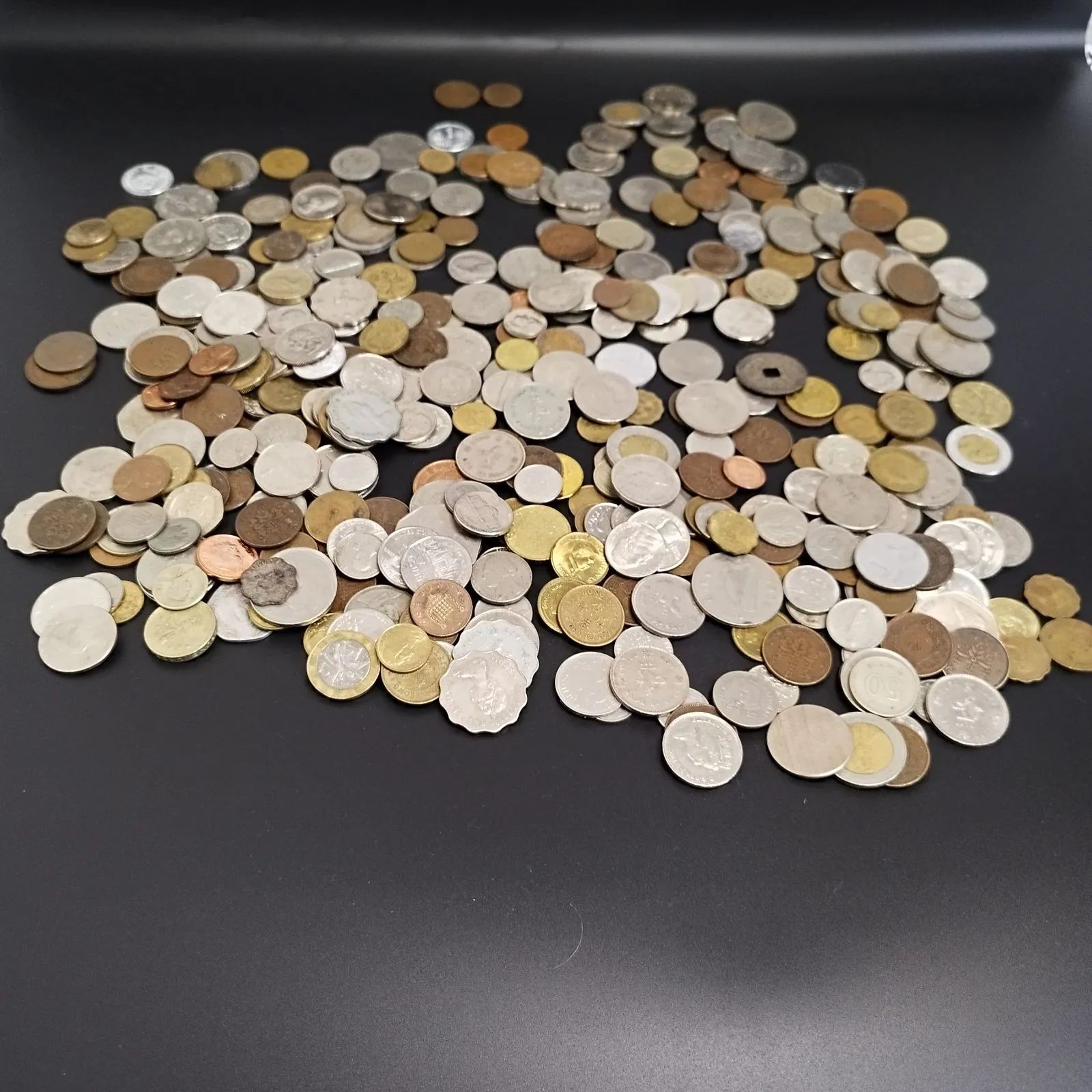 外貨 外国コイン 大量 まとめ売り 約2.0kg 海外硬貨 古銭 世界の貨幣