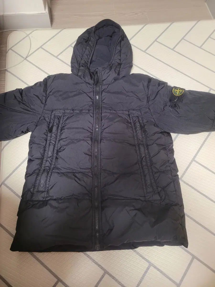 STONE ISLAND ダウン