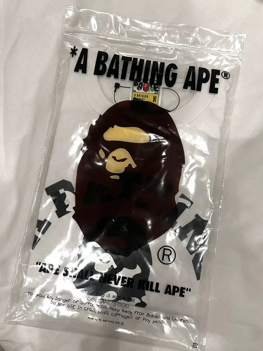 (新品) 未開封 A BATHING APE シティ カモフラージュ カレッジ Tシャツ 白