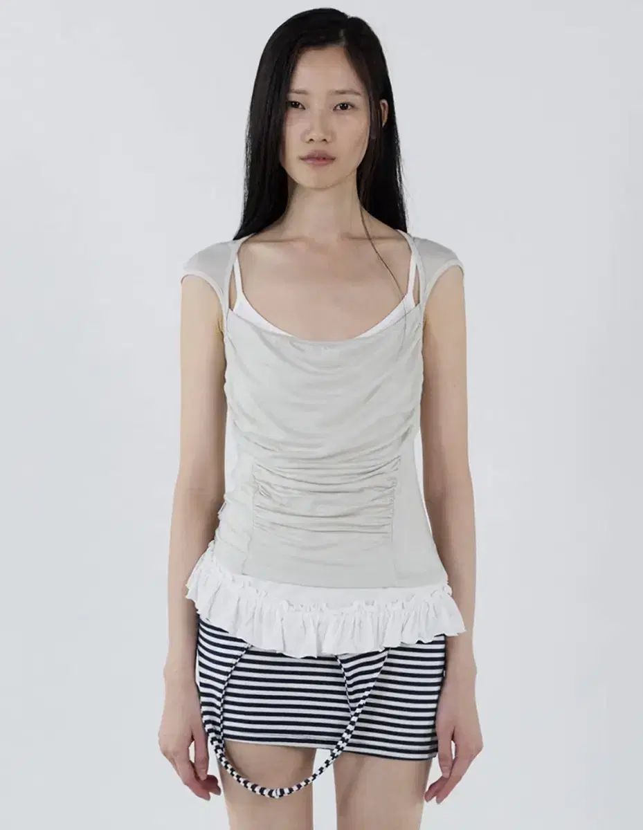 セリック シャーリングトップス Clara Shirring Top _ Light Gray 7,462円