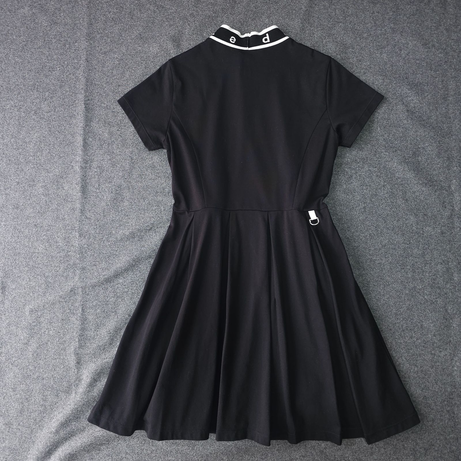 👌値下げ交渉受付中】美品 DESCENTE GOLF 近年モデル 半袖プリーツ