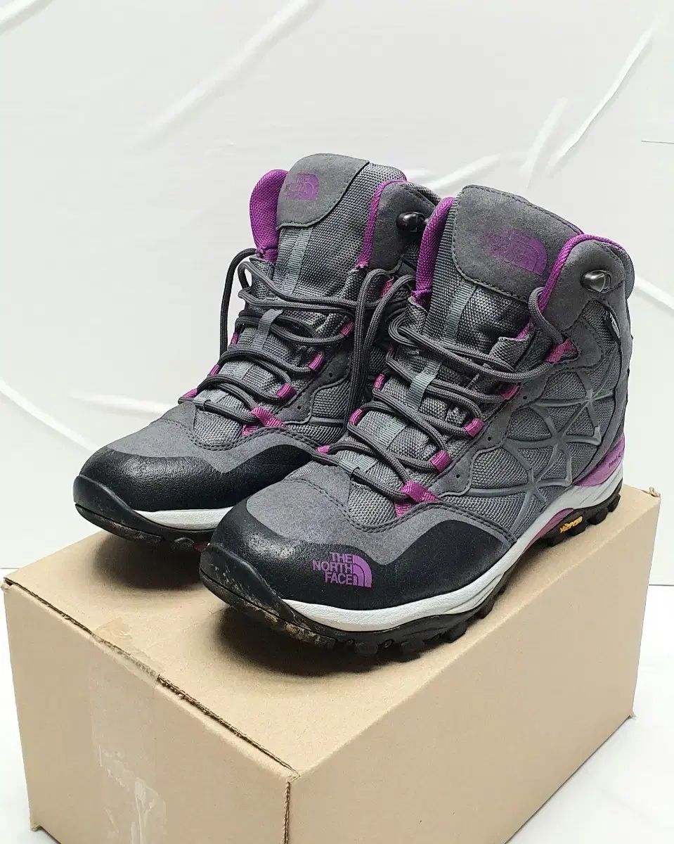 THE NORTH FACE ザノースフェイス レディース サン(SAN) 登山靴 250 5,640円