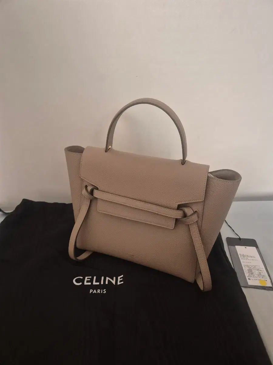 Celine セリーヌ ベルトバッグ マイクロサイズ (新世界インターナショナル 購入)