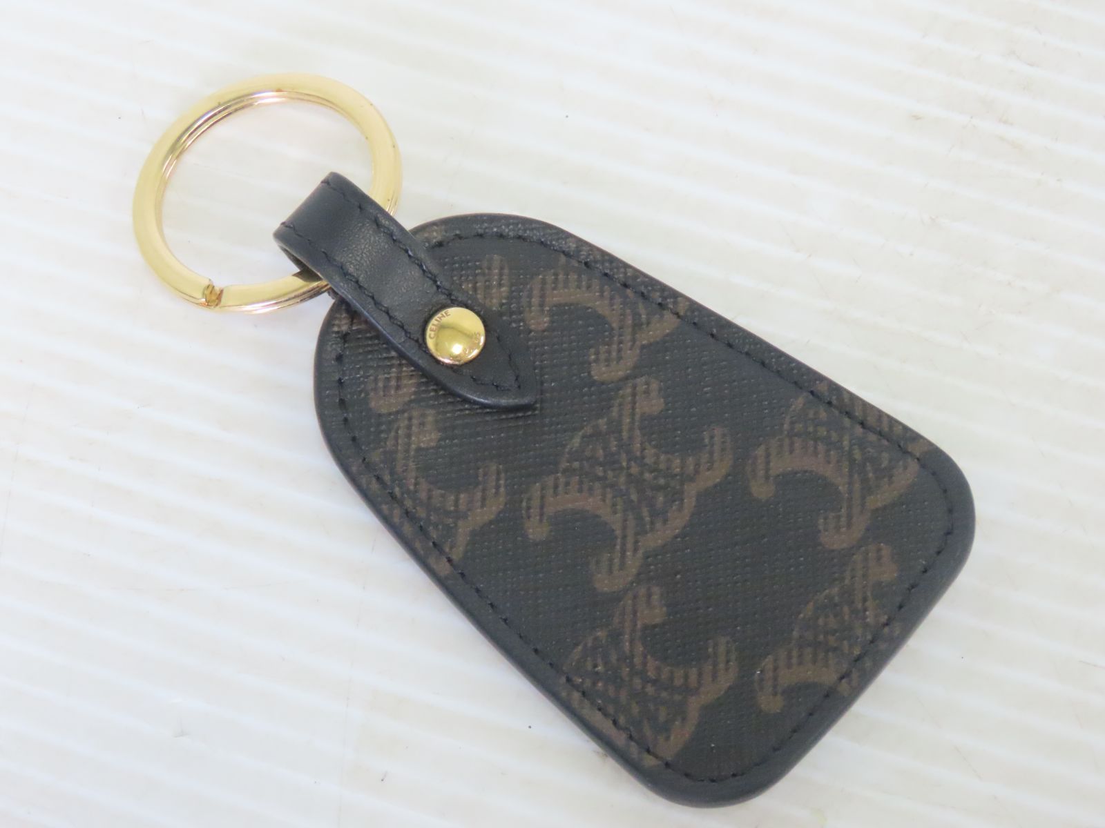 【なおなお様の専用の出品】 CELINE セリーヌ キーホルダー キーリング CELINE セリーヌ トリオニフ キーホルダー キーリング☆0528-655