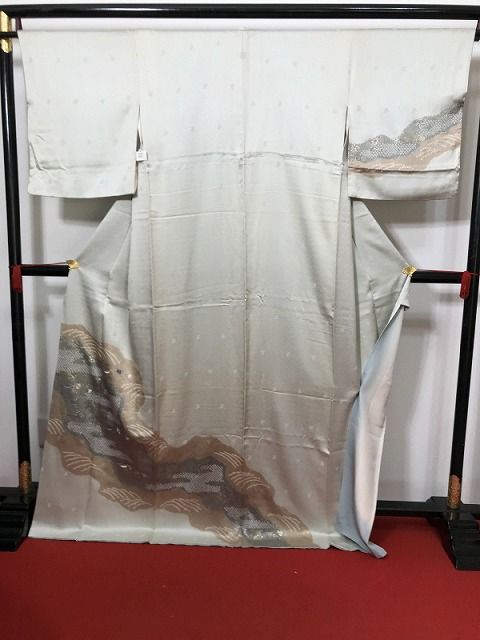 【中古】Mサイズ 付け下げ 正絹 薄グレー地に道長取り 身丈長め