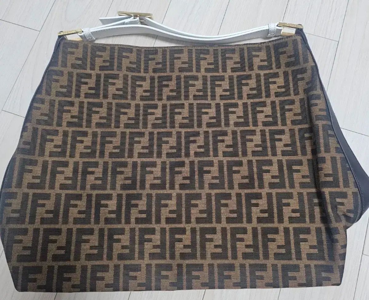 FENDI フェンディ ズッカ FF パータン ショルダーバッグ