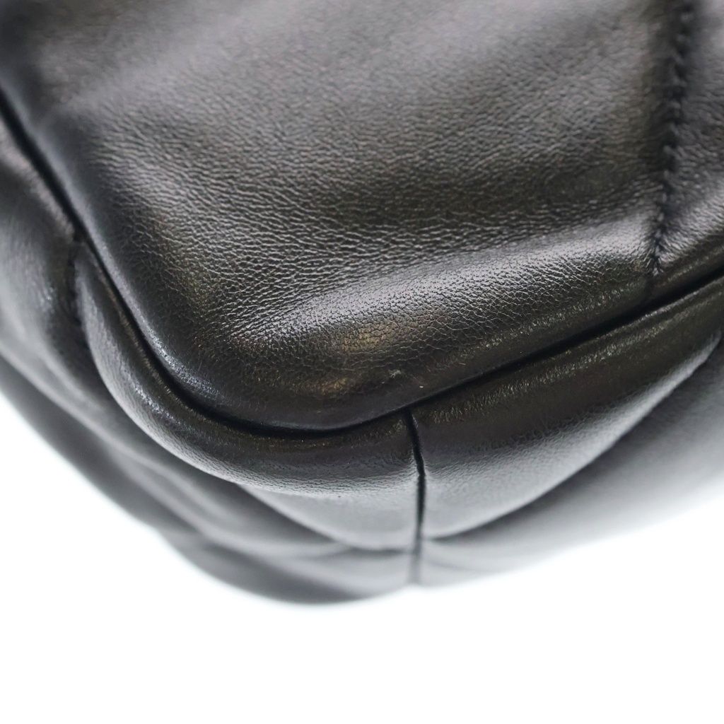 CHANEL (シャネル) シャネル19 チェーンショルダーバッグ ハンドバッグ ブラック ラムスキン AS1160 ゴールド金具 CHANEL (シャネル) シャネル19 チェーンショルダーバッグ ハンドバッグ ブラック ラムスキン AS1160 ゴールド金具