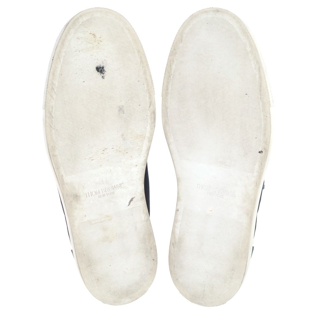 THOM BROWNE (トムブラウン) サイドボタン装飾 スエード ローカット
