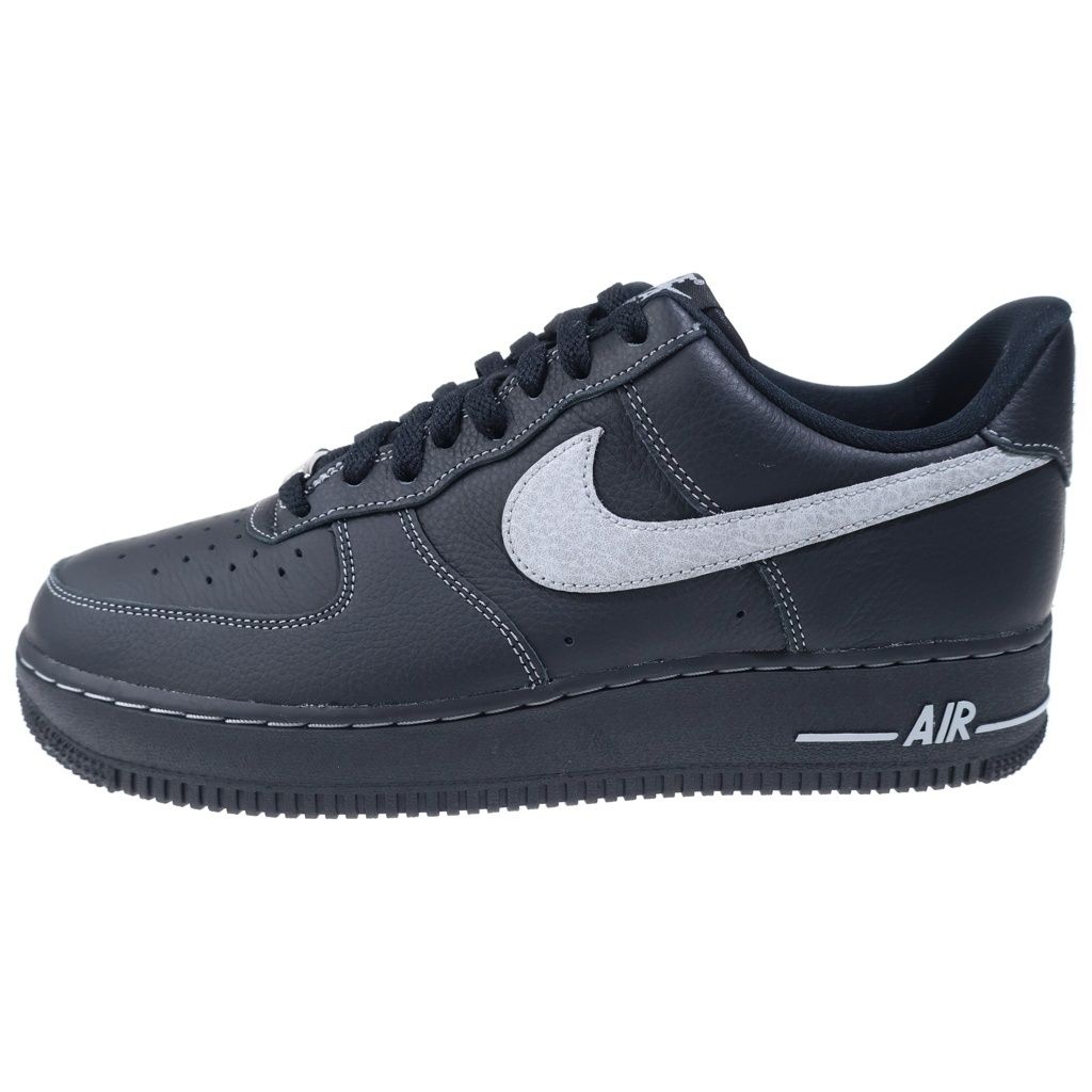 NIKE (ナイキ) AIR FORCE1 '07 LV8 エアフォース1 ローカットスニーカー ブラック US9.5/27.5cm HQ2037-006