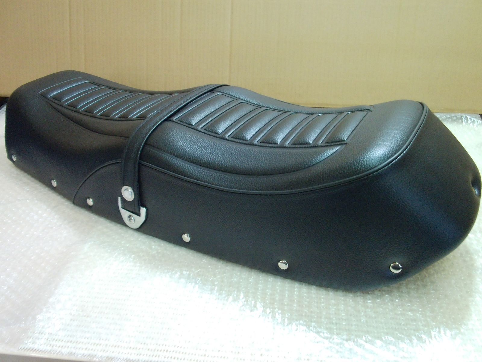 旧CB400four シート ダブルアンコ抜き 新品! ホンダ 旧 CB400F Four 
