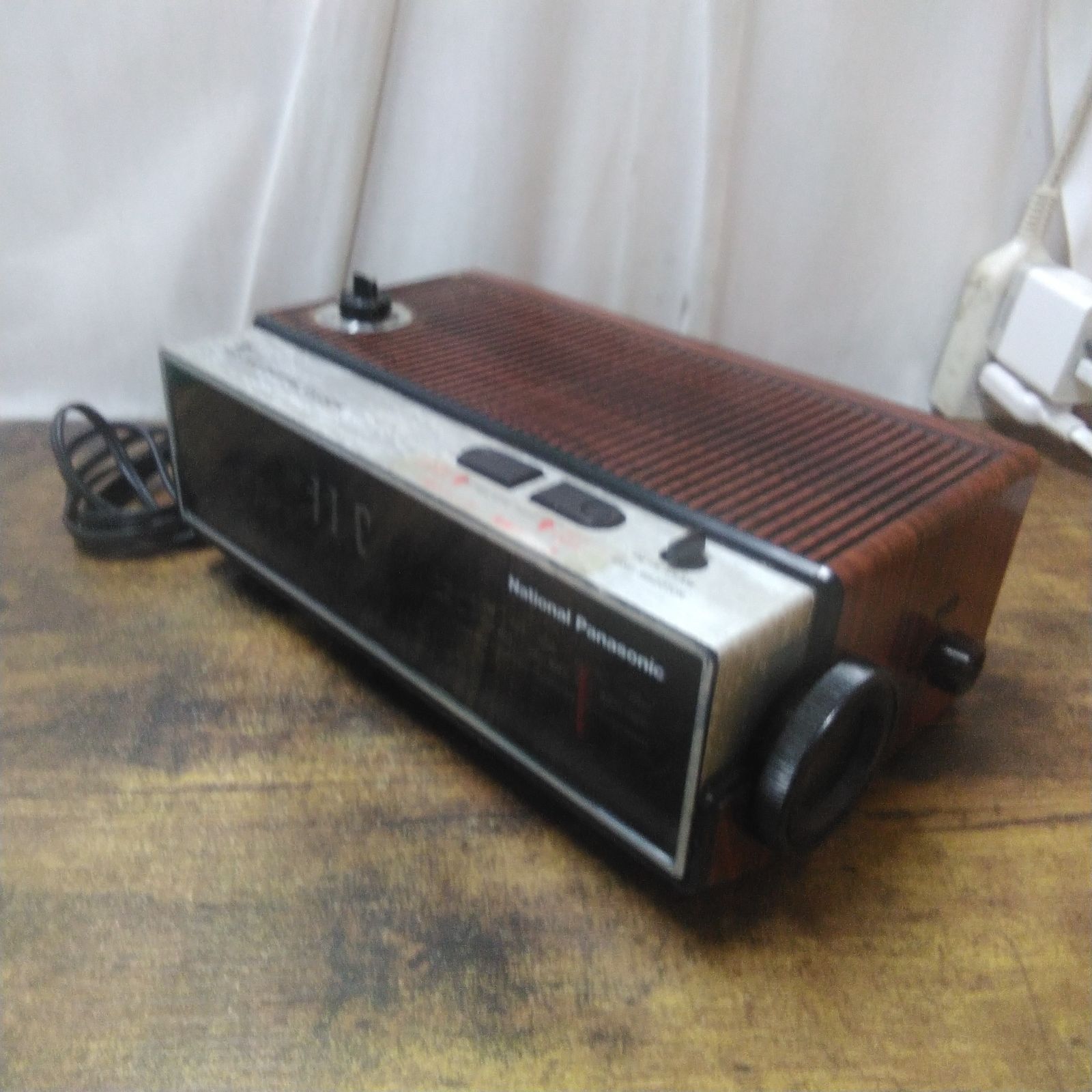 パタパタ時計付きラジオ ナショナル FM・AMデジタル・クロック RC−635