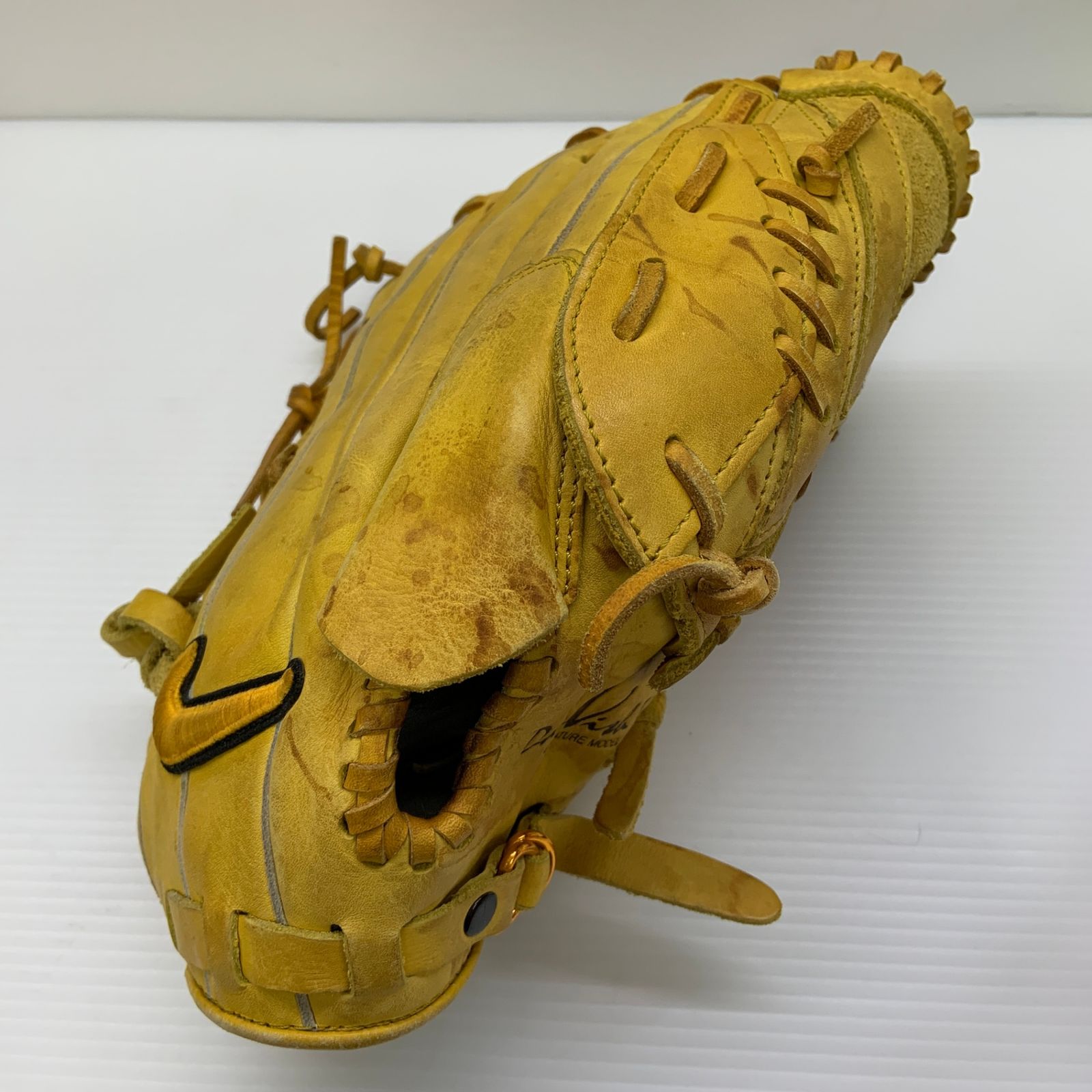 NIKE グローブ 軟式　一般用　シグネイチャーモデル ナイキ NIKE シグネチャーモデル 軟式 大人 一般 投手用 グローブ