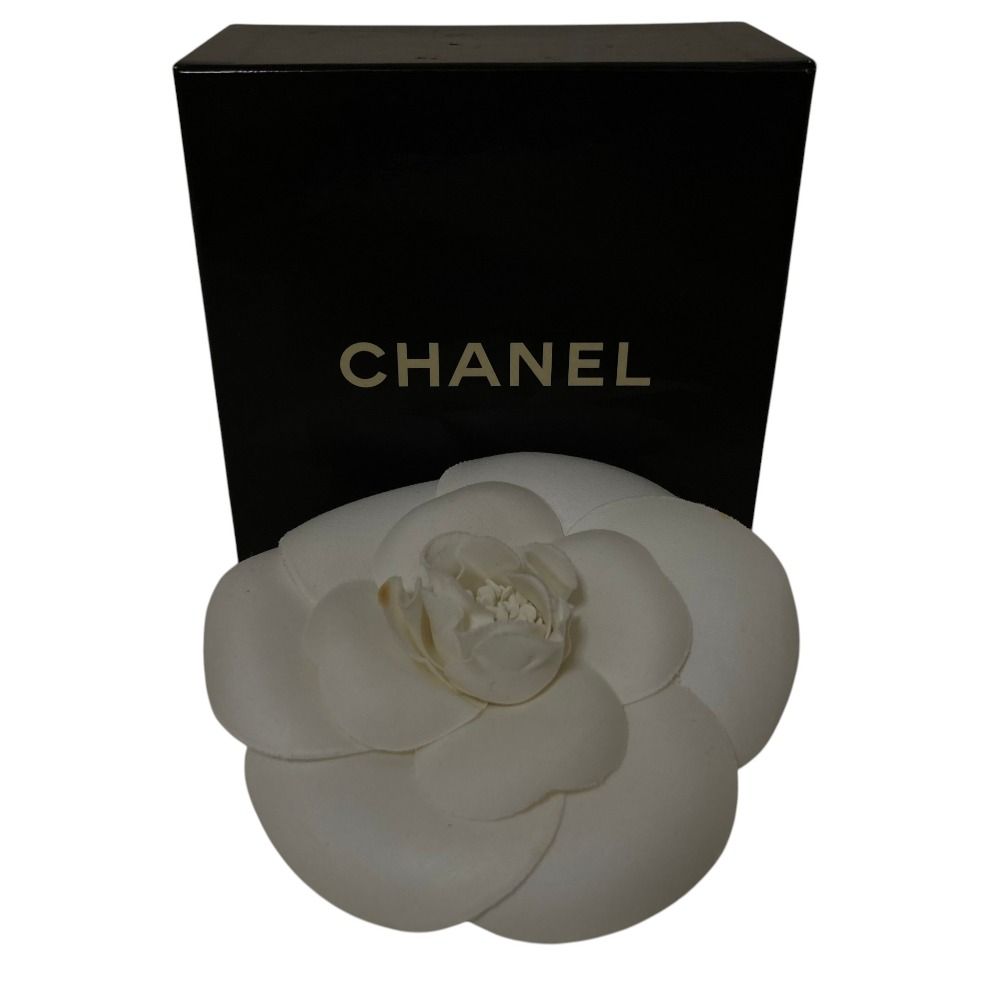 CHANEL シャネル カメリア コサージュ ブローチ ホワイト レディース