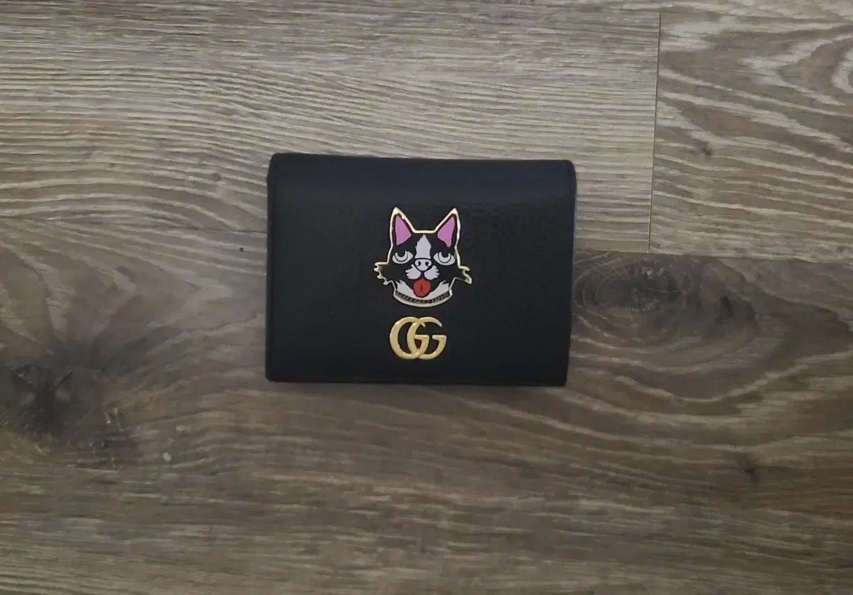 グッチ ボス 二つ折り財布 ブランド カードウォレット グッチ プラダ ディオール セリーヌ シャネル トム・ブラウン ゴヤール エルメス
