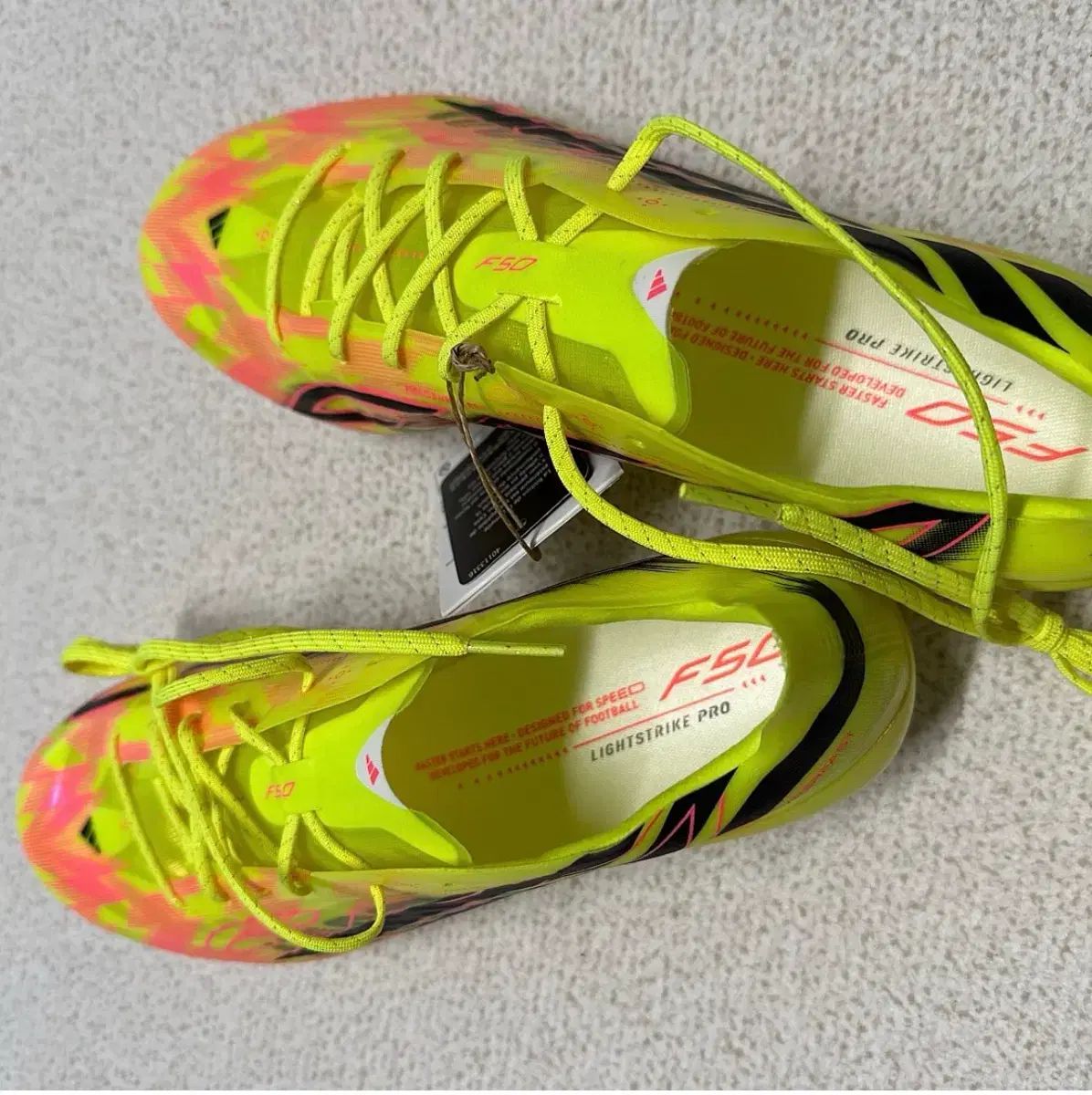 アディダス F50 サッカーシューズ