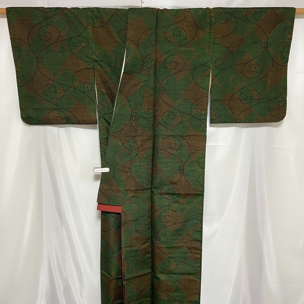 K125 紬きもの 身丈162cm 唐草 正絹 和装 和服 着物 - メルカリ