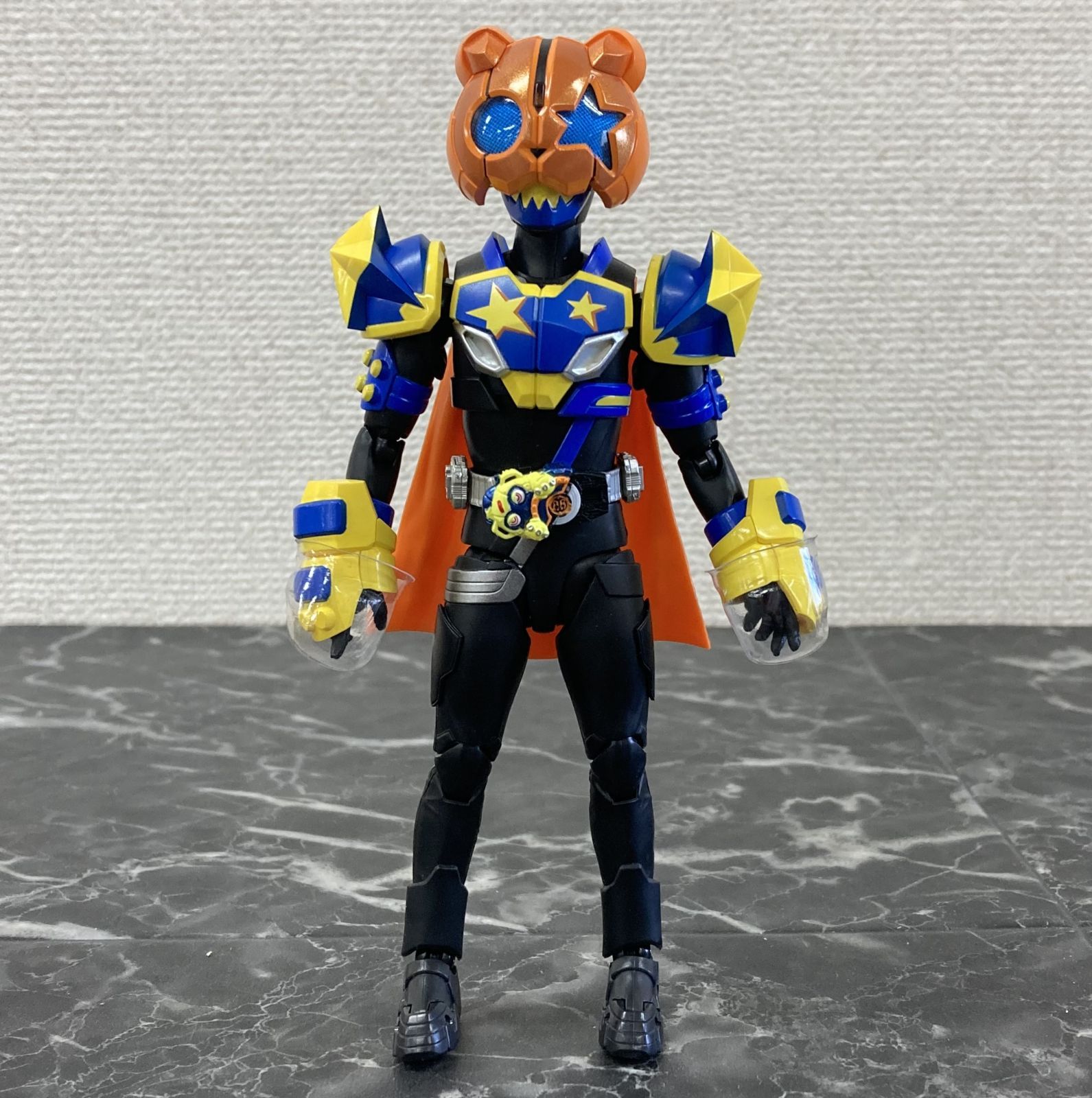 29. 【店舗併売品】 S.H.Figuarts 仮面ライダーパンクジャック 