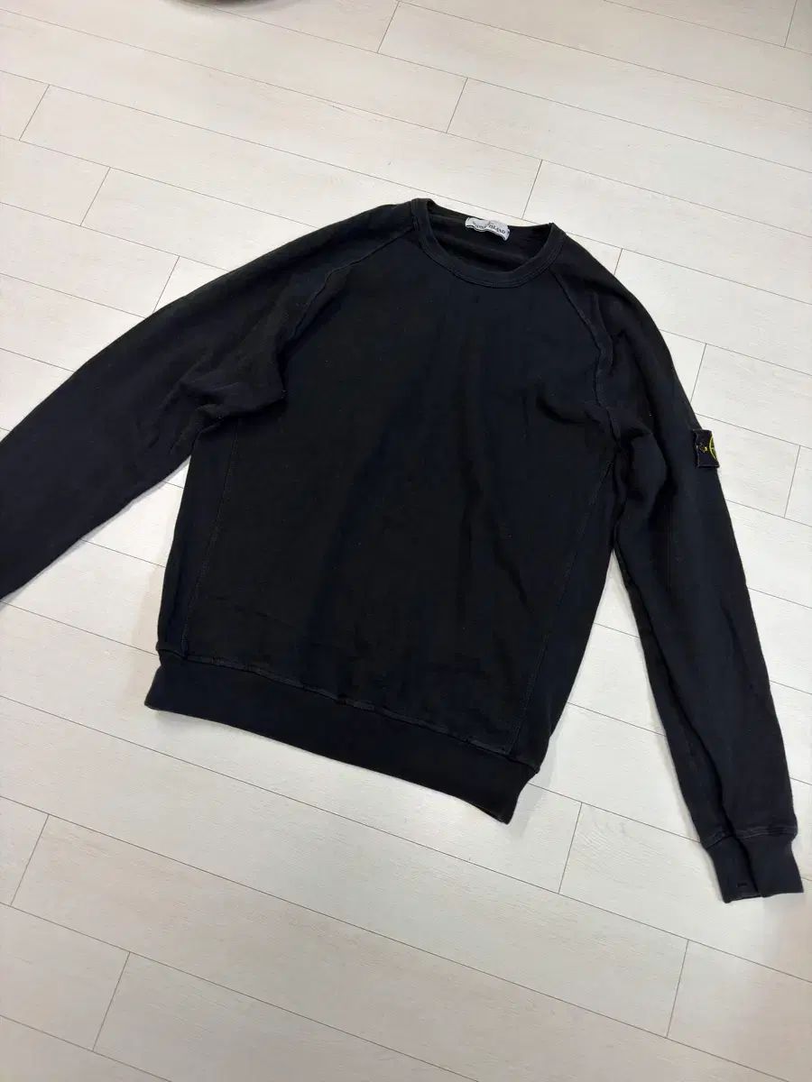 STONE ISLAND ストーンアイランド ブラック スウェット L サイズ
