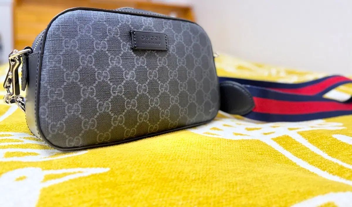 ブランド: GUCCI モデル名 574886 原産地 ITALY