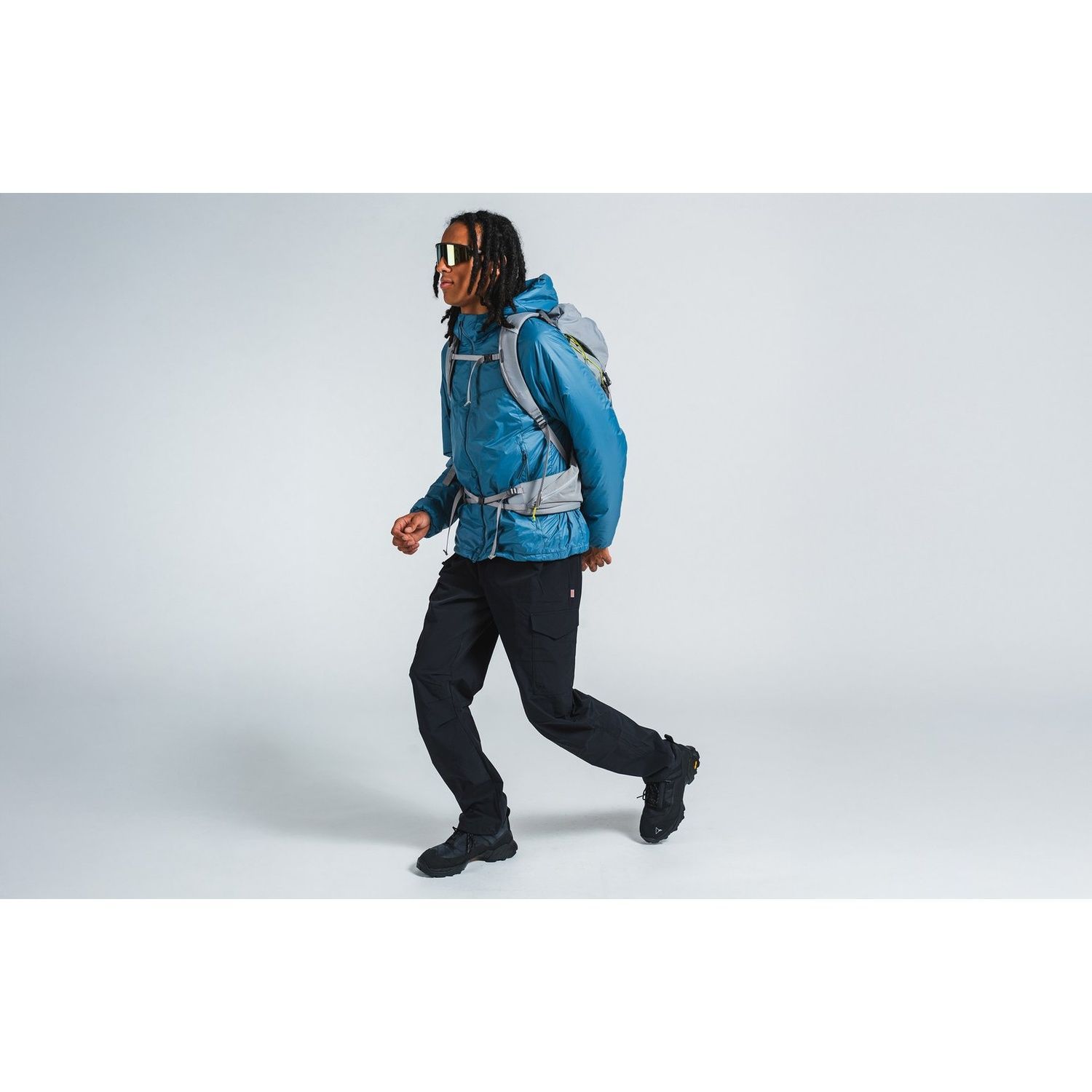 VARGKLADER ヴァーグクレイダー M TROMSO ACTIVE CARGO PANTS トロムソ アクティブ カーゴ パンツ メンズ アウトドア カーゴパンツ ストレッチ 撥水 速乾 ハイキング キャンプ ルーズフィット 登山 タウンユース