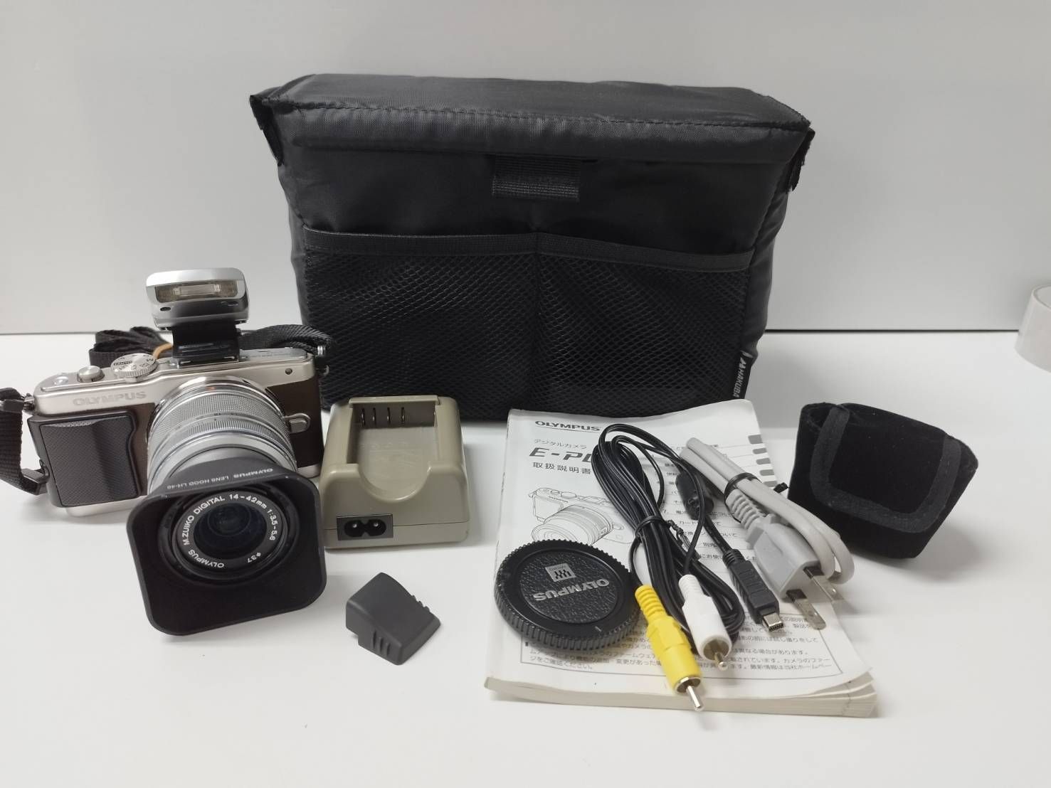 【良品】OLYMPUS PEN Lite E-PL6 デジタルカメラ/ミラーレス一眼カメラ
