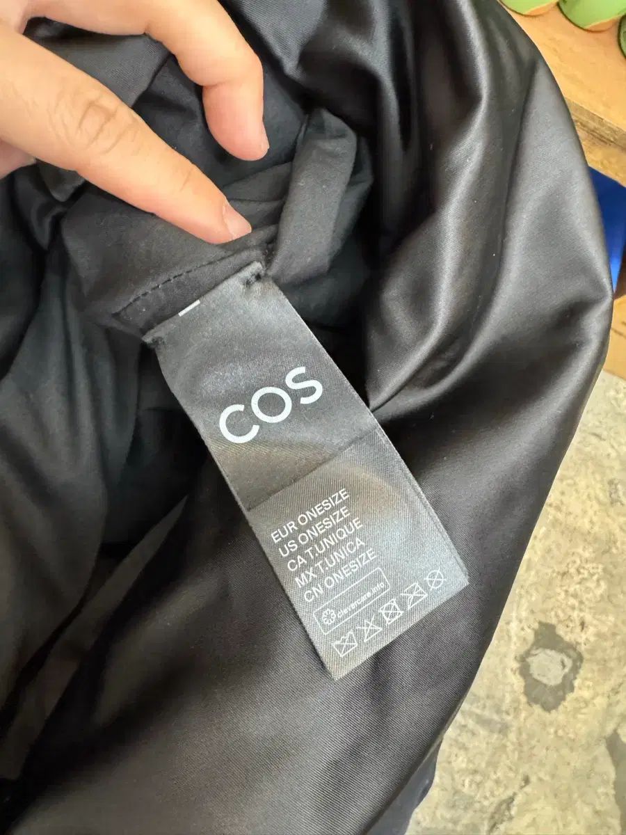COS リボン結び ショルダーバッグ ブラック オーバーサイズ クロスバッグ ボブサンバッグ 旅行用 おむつバッグ COS リボン結び ショルダーバッグ ブラック オーバーサイズ クロスバッグ ボブサンバッグ 旅行用 おむつバッグ