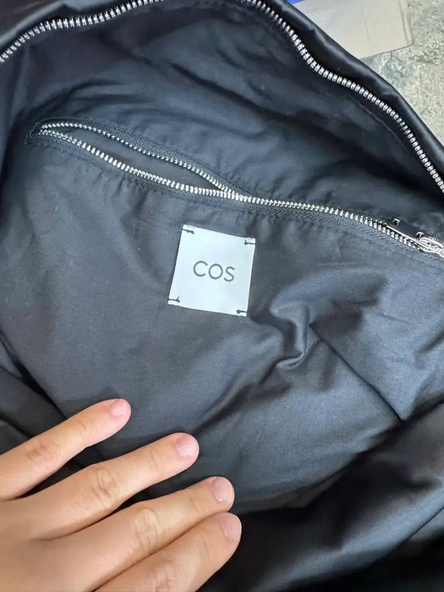 COS リボン結び ショルダーバッグ ブラック オーバーサイズ クロスバッグ ボブサンバッグ 旅行用 おむつバッグ COS リボン結び ショルダーバッグ ブラック オーバーサイズ クロスバッグ ボブサンバッグ 旅行用 おむつバッグ