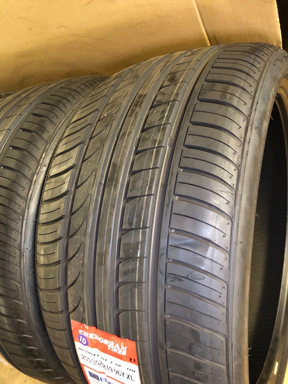 1本売り アウトレット!2022年製 CHENGSHAN(チャンシャン) CSC-701 255/35R19 96Y XL 新品 タイヤ 残り2本なくなり次第終了!PC-86 1本売り アウトレット!2022年製 CHENGSHAN(チャンシャン) CSC-701 255/35R19 96Y XL 新品 タイヤ 残り2本なくなり次第終了!PC-86