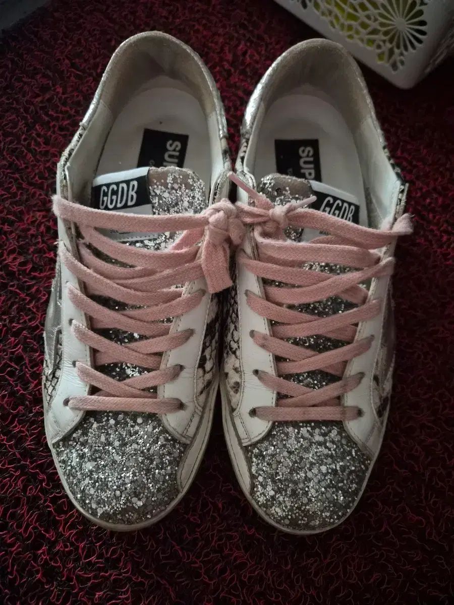 GOLDEN GOOSE ゴールデングース 37