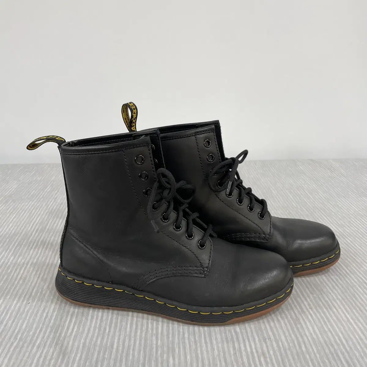 DR. MARTENS ドクターマーチン ニューートン 8ホール ブーツ uk5