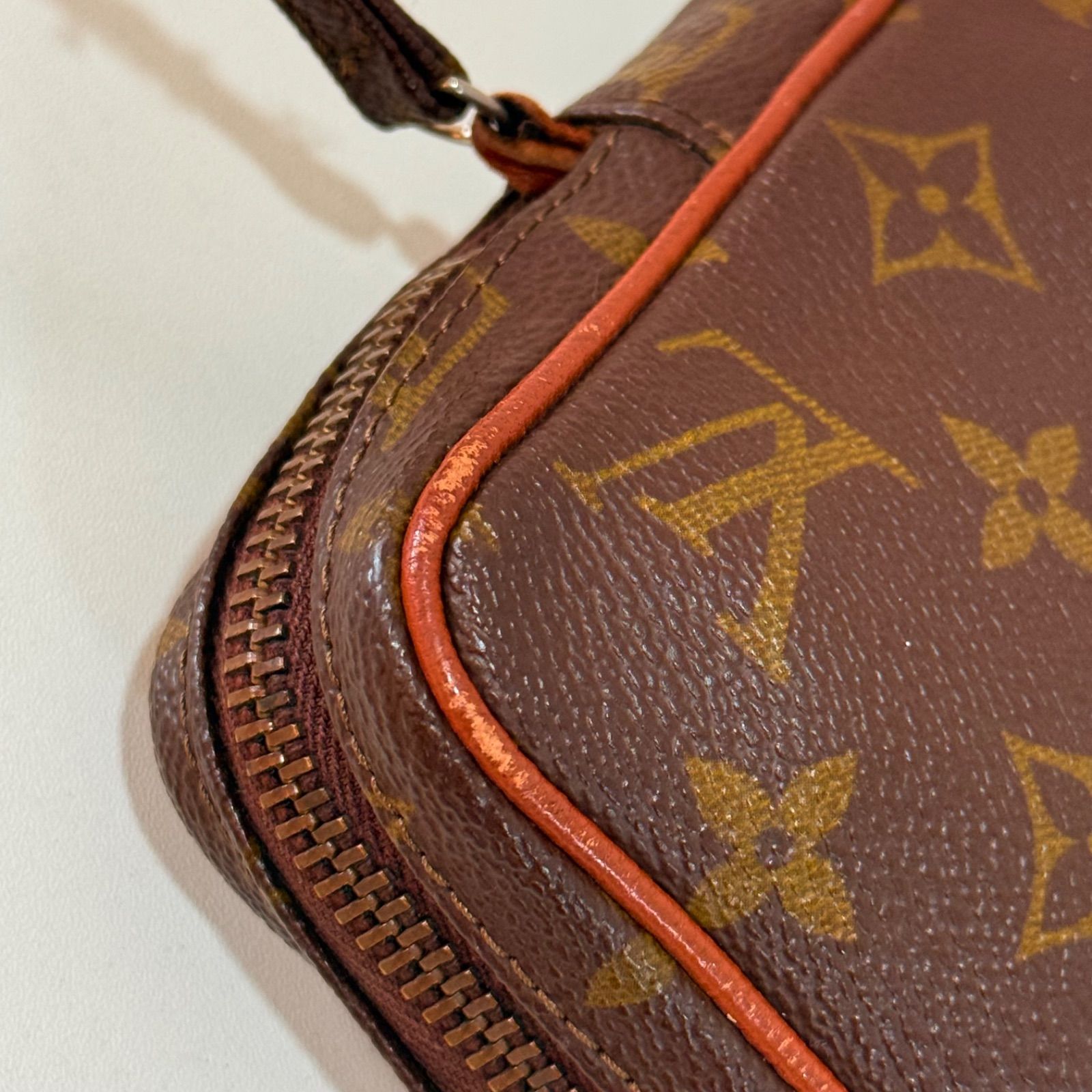 LOUIS VUITTON ルイヴィトン ミニダヌーブ モノグラム 美品 - メルカリ