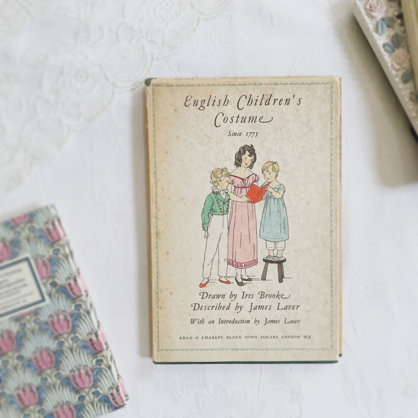 古書 ビンテージ 洋書 装丁も挿絵も可愛い古い児童書❀洋書 Lucie