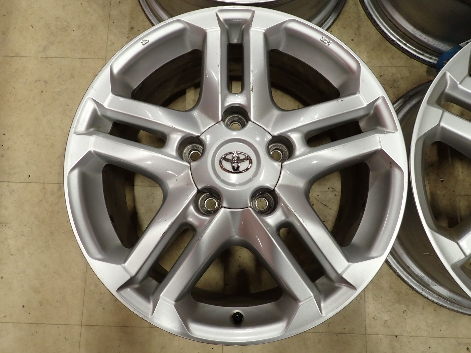 4本SET 会社宛 送料無料 20×8.5J TOYOTA トヨタ ランドクルーザー