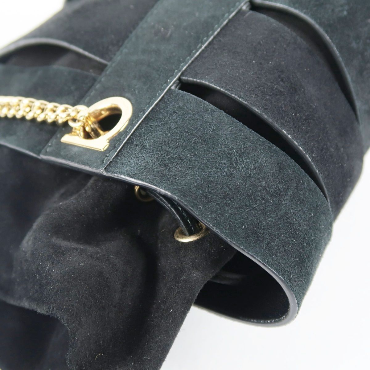美品】Ferragamo フェラガモ スエード チェーンショルダーバッグ 