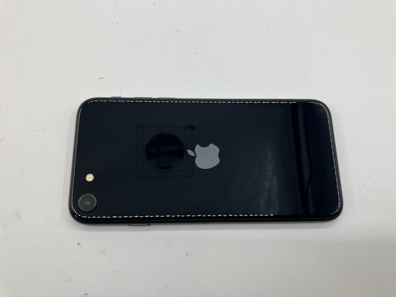 iPhone SE3 64GB ブラック docomo 中古 - メルカリ