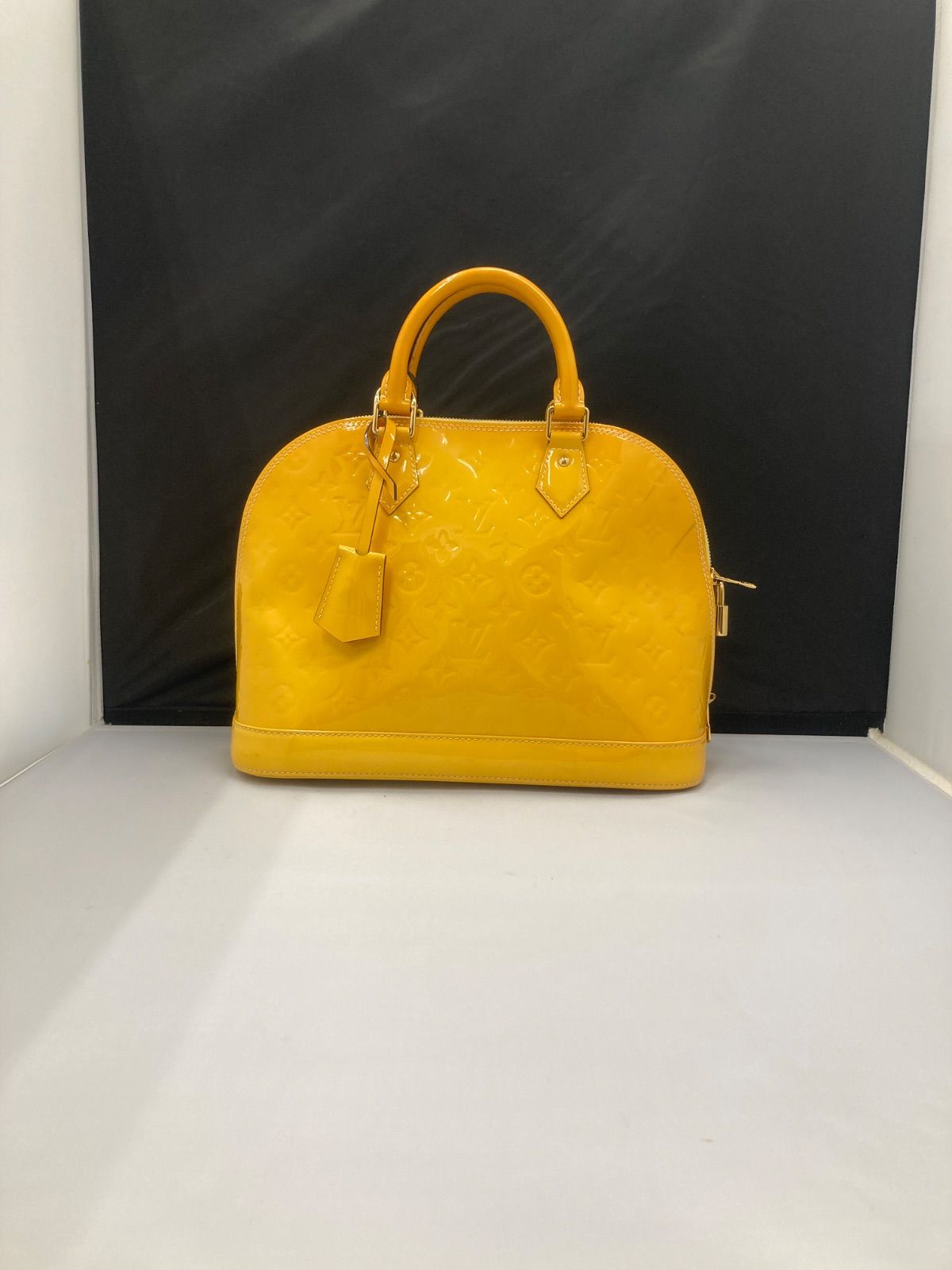 LOUIS VUITTON ルイヴィトン アルマPM ヴェルニ ハンドバックイエロー 平塚店 B-1