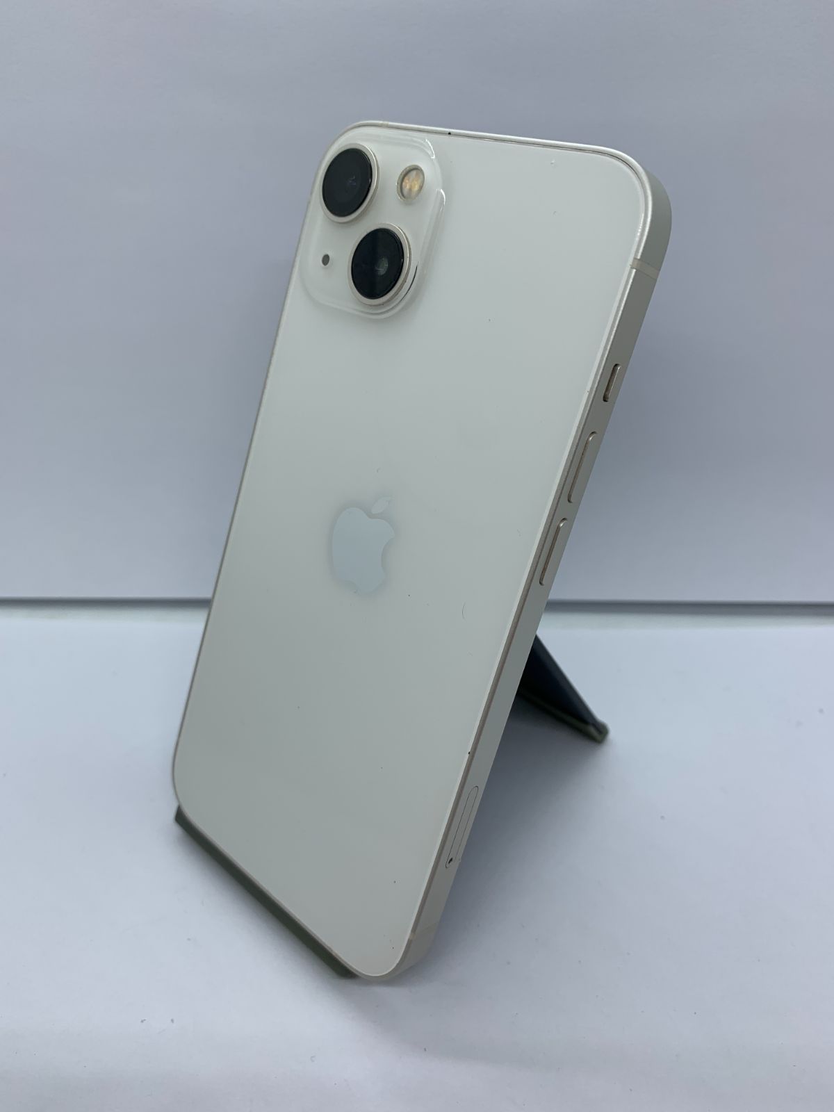 iPhone 13 128GB スターライト(中古・フレーム/画面キズ有) - メルカリ