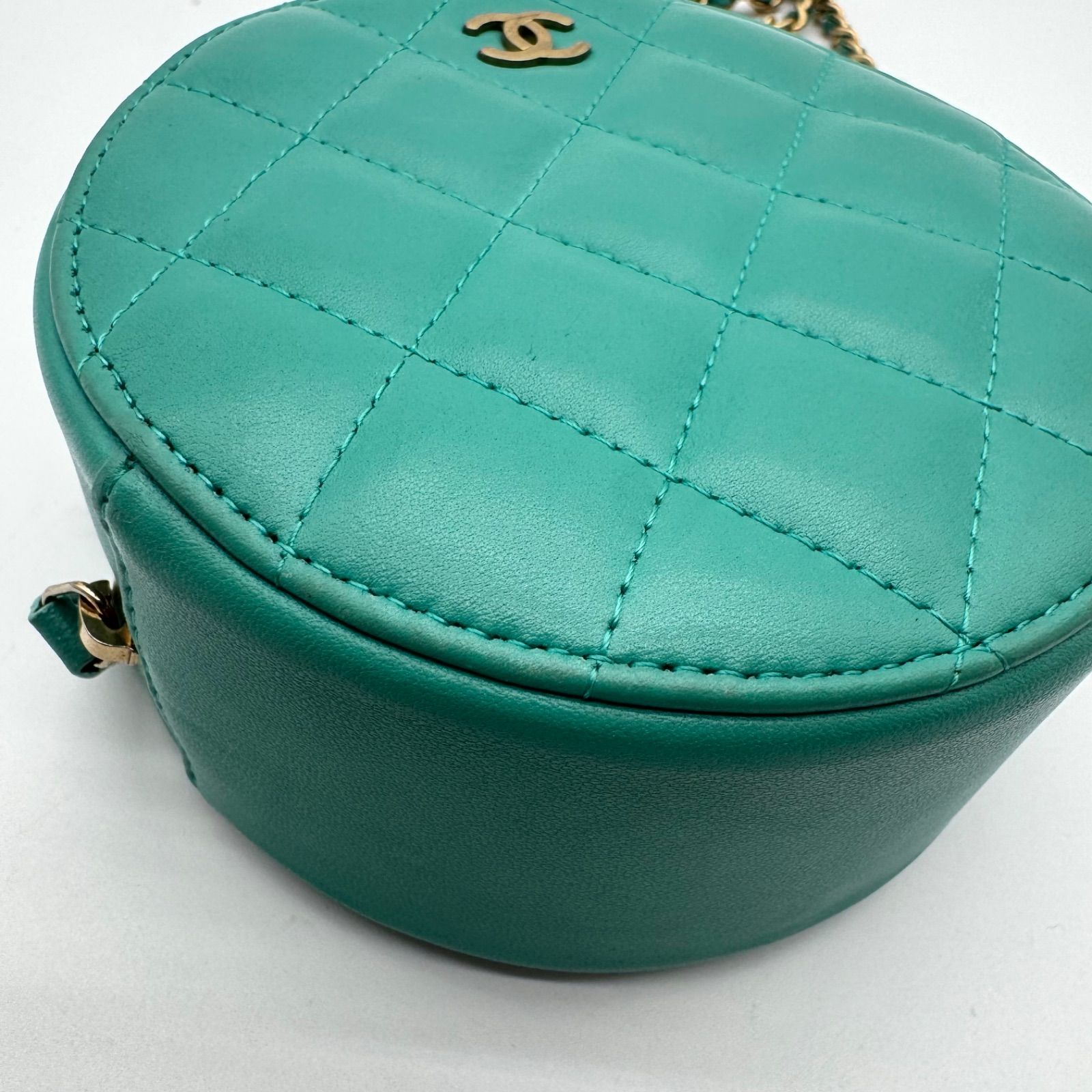 未使用級✨CHANEL シャネル ショルダーバッグ ラウンド マトラッセ 