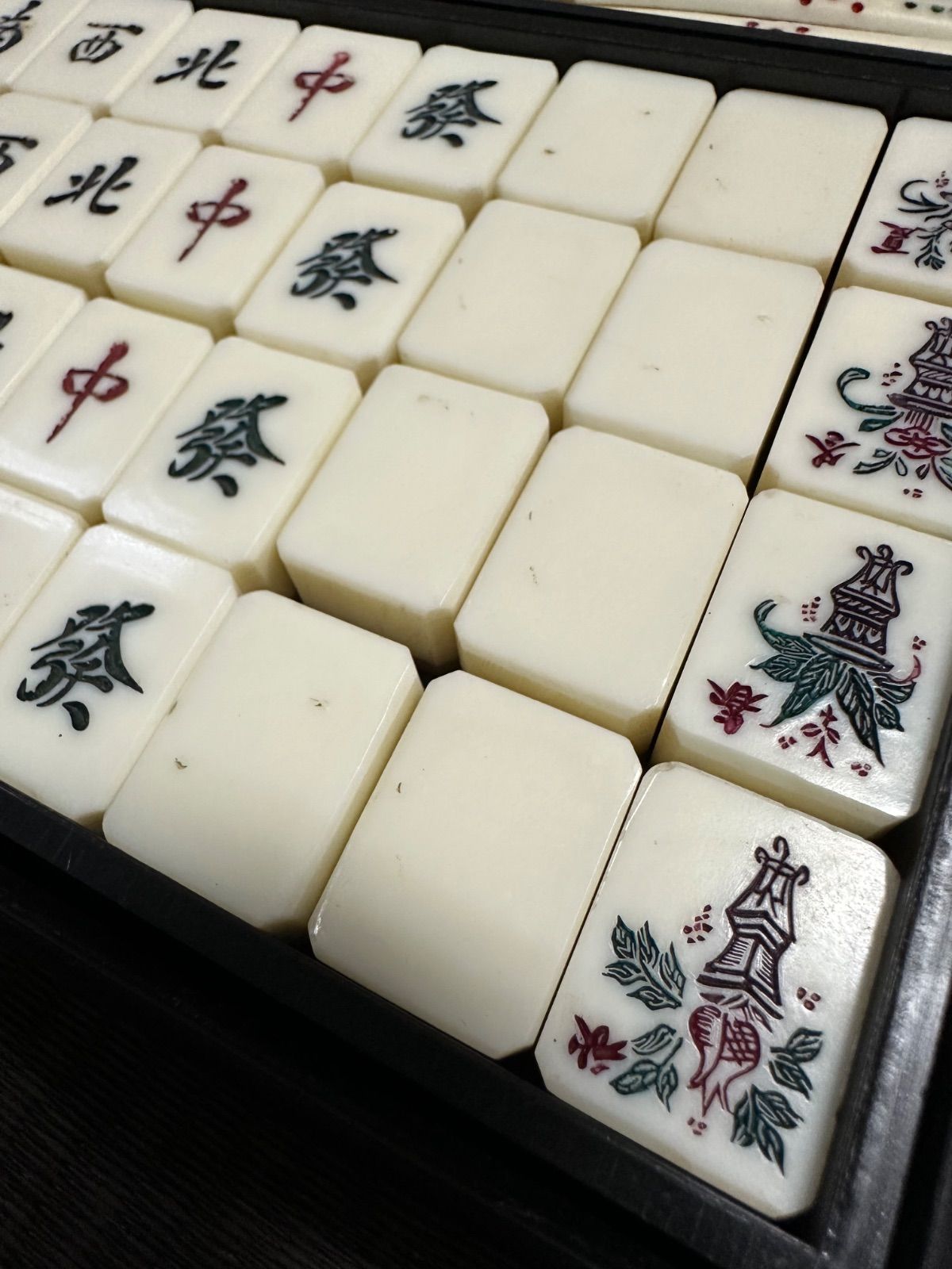 麻雀牌セット 黒ケース入り 3F - メルカリ