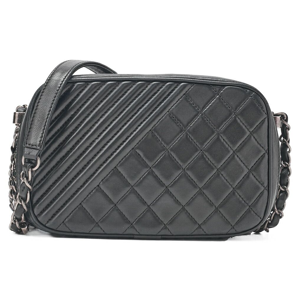 CHANEL シャネル　ラムスキン　ココボーイ　カメラバッグ　チェーンショルダー　黒 　シルバー金具　レディースバッグ ブランド【中古】【送料無料】