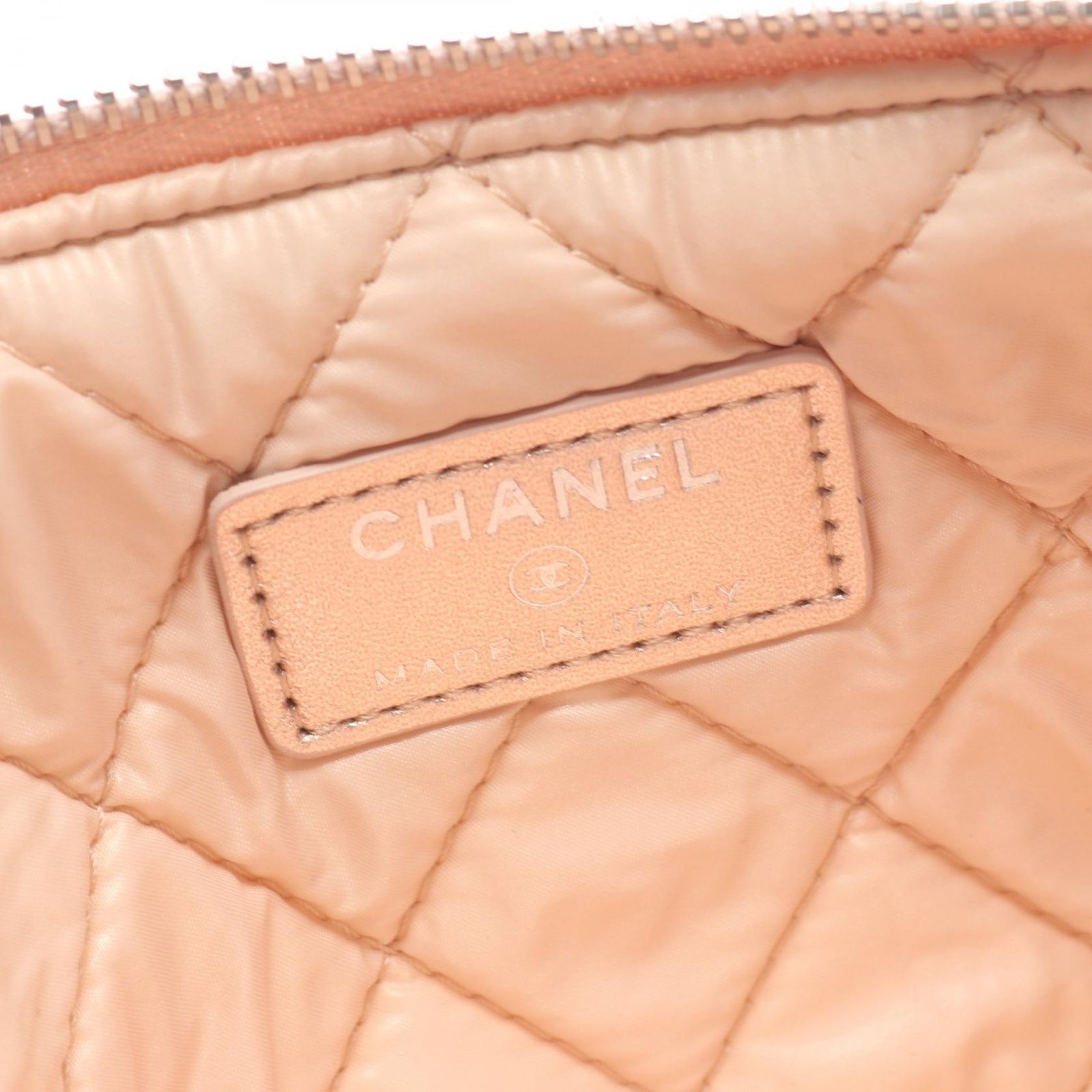 シャネル CHANEL ポーチ マトラッセ メタリック A69259 ローズゴールド ラムスキン(羊革) マトラッセ ポーチ レディース Used A シャネル CHANEL ポーチ マトラッセ メタリック A69259 ローズゴールド ラムスキン(羊革) マトラッセ ポーチ レディース Used A
