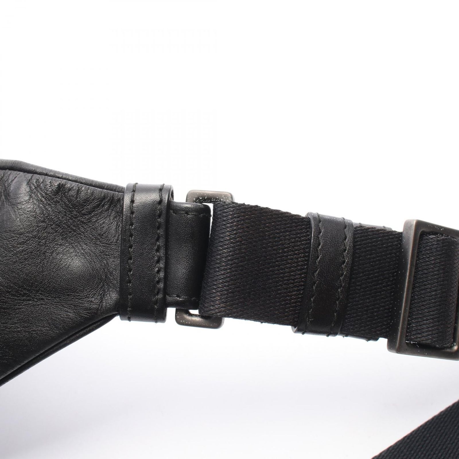 ボッテガヴェネタ BOTTEGA VENETA ウエストバッグ ボディバッグ イントレチャート 222310 ブラック レザー イントレチャート ベルトバッグ ユニセックス Used A