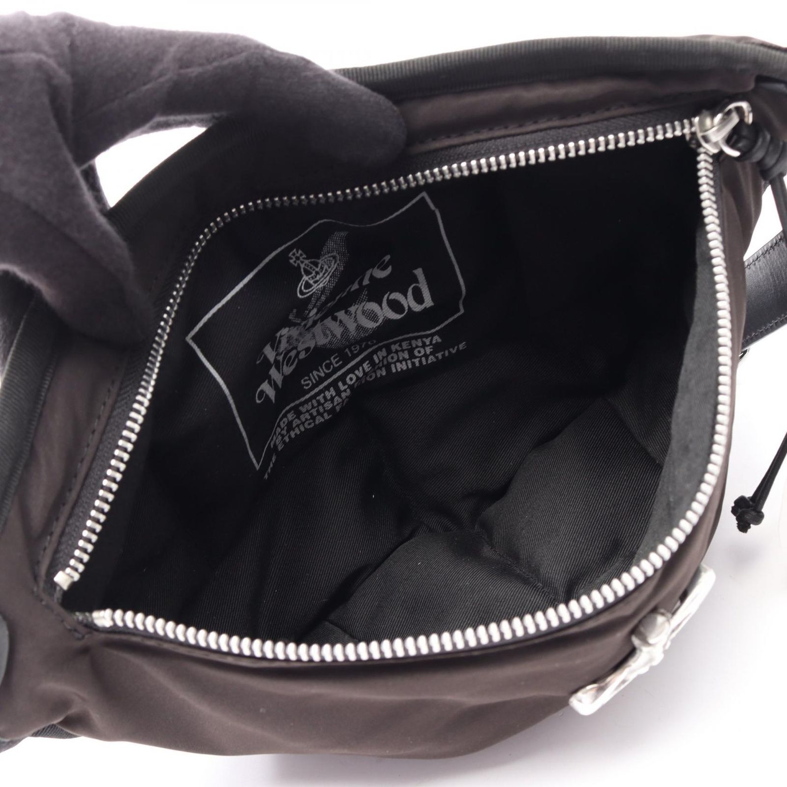ヴィヴィアンウエストウッド Vivienne Westwood ウエストバッグ City オーブ 43070034UW019EN403 ブラック/シルバー ナイロン レザー ショルダーバッグ レディース 新品 ヴィヴィアンウエストウッド Vivienne Westwood ウエストバッグ City オーブ 43070034UW019EN403 ブラック/シルバー ナイロン レザー ショルダーバッグ レディース 新品
