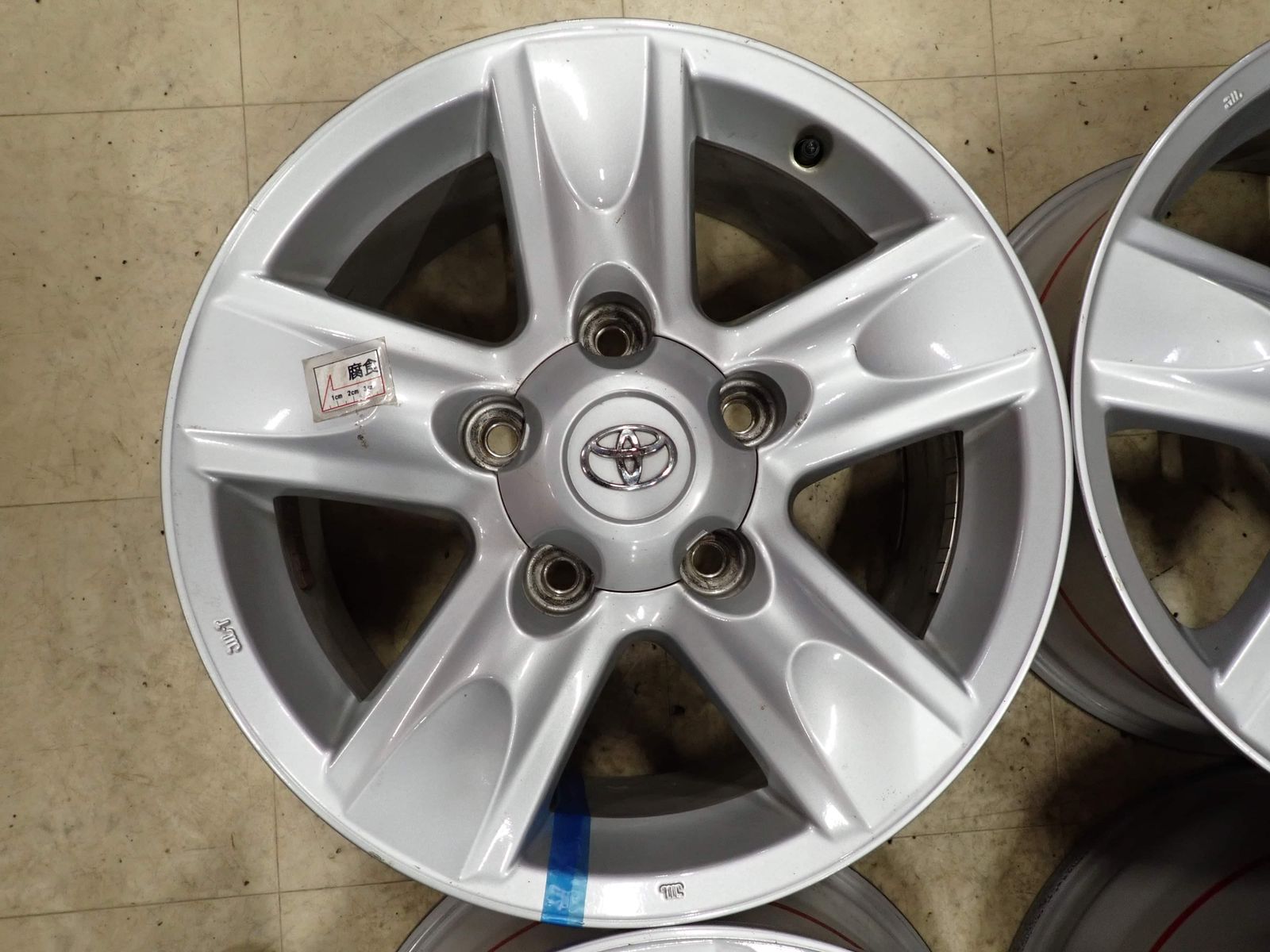 4本SET 会社宛送料無料 18×8J トヨタ ランドクルーザー 200 純正 シルバー アルミ 5穴 PCD 150mm +60 ハブ径110mm 店頭交換OK！ NO,I3918