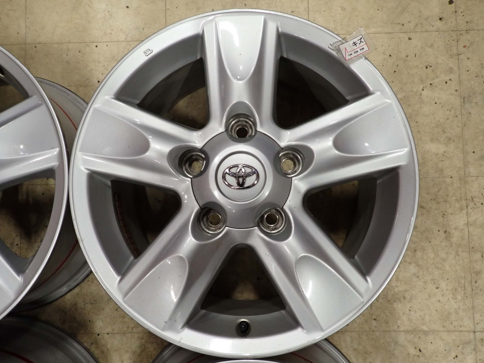 4本SET 会社宛送料無料 18×8J トヨタ ランドクルーザー 200 純正 シルバー アルミ 5穴 PCD 150mm +60 ハブ径110mm 店頭交換OK！ NO,I3918