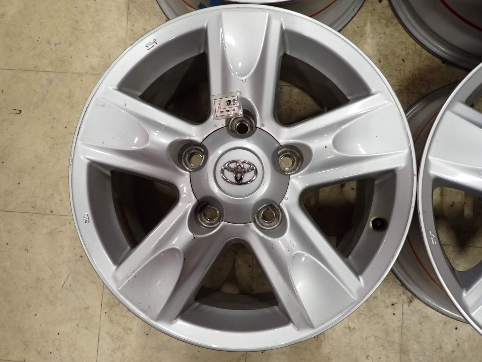 4本SET 会社宛送料無料 18×8J トヨタ ランドクルーザー 200 純正 シルバー アルミ 5穴 PCD 150mm +60 ハブ径110mm 店頭交換OK！ NO,I3918