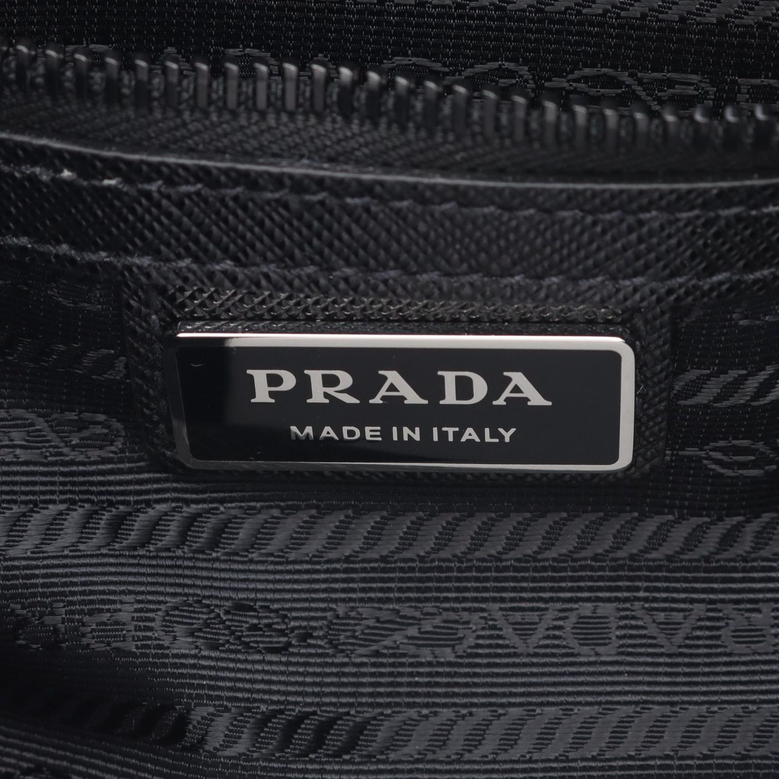 プラダ PRADA ショルダーバッグ RE-NYLON TESSUTO+SAFFIANO 2VH0482DMHF0002 ブラック ナイロン サフィアーノレザー Re-Nylon xサフィアーノレザー ショルダーバッグ ユニセックス