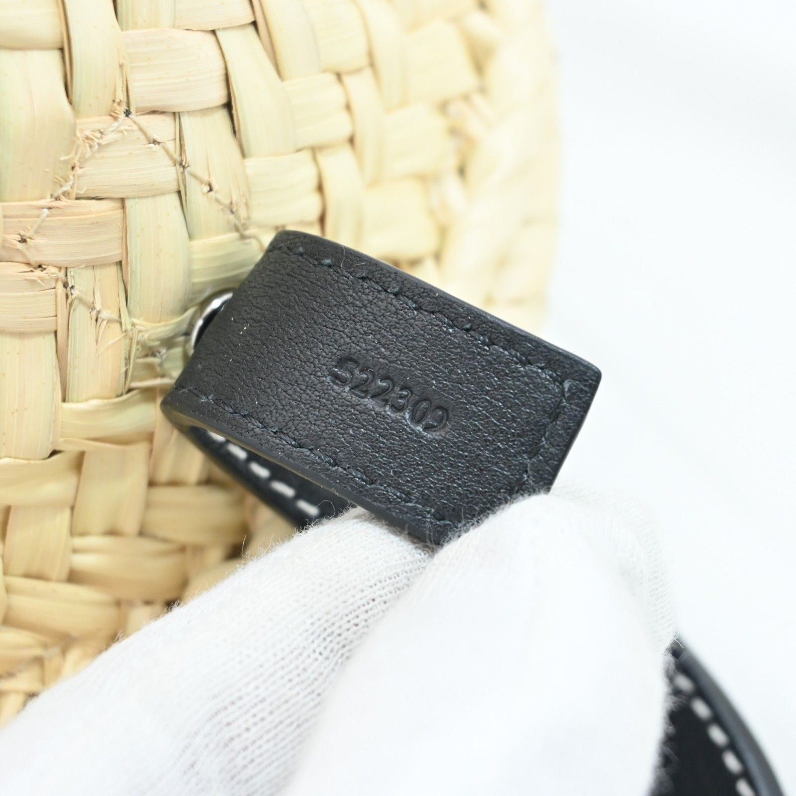 【中古】ロエベ ドローストリング バケットバッグ かごバッグ ヤシの葉 巾着型 ベージュ×ブラック Aランク lo8158hh 【中古】ロエベ ドローストリング バケットバッグ かごバッグ ヤシの葉 巾着型 ベージュ×ブラック Aランク lo8158hh