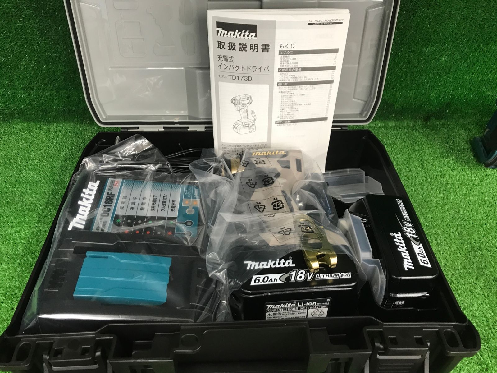 【未使用品】【0906】★makita(マキタ) 18v充電式インパクトドライバ LXT20周年モデル プレミアムグレージュ(フルセット) TD173DGXPG　ITUK4KNN3J8W